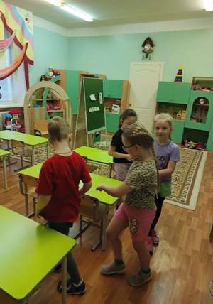 Игровое занятие «Экскурсия по городу Эмоций» с детьми подготовительной к школе группы "Петушок"  (16.04.2026)